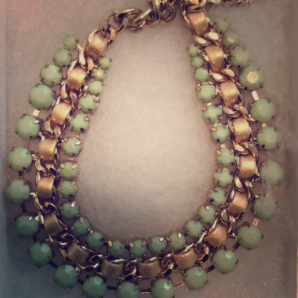 Neckpiece